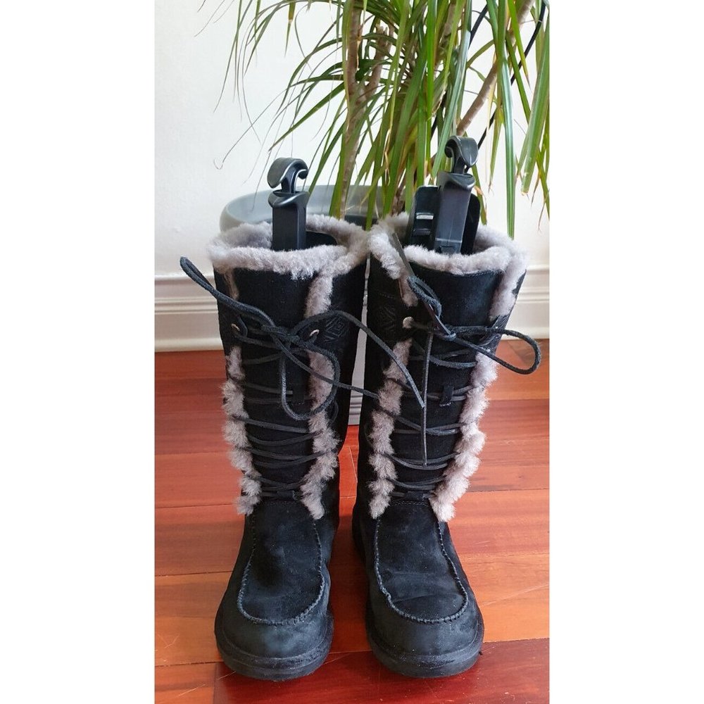 Women’s UGG’s Australia knee high fur boots size 8